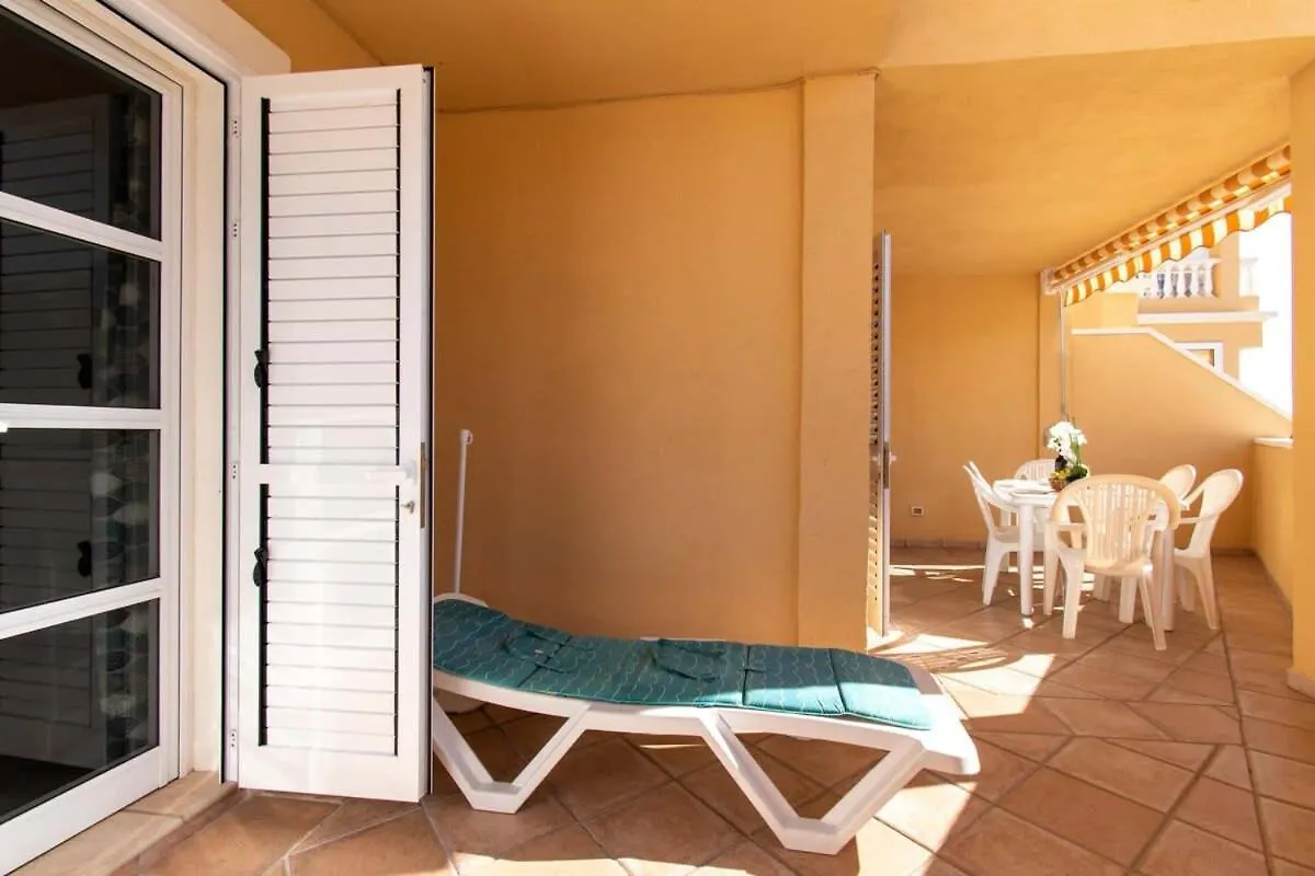 Benimar 13 - Two Bed Overlooking The Pool Costa Adeje  0*, Costa Adeje (Tenerife)