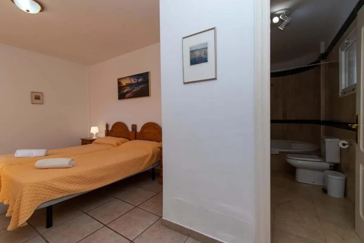 Apartment Benimar 13 - Two Bed Overlooking The Pool Costa Adeje