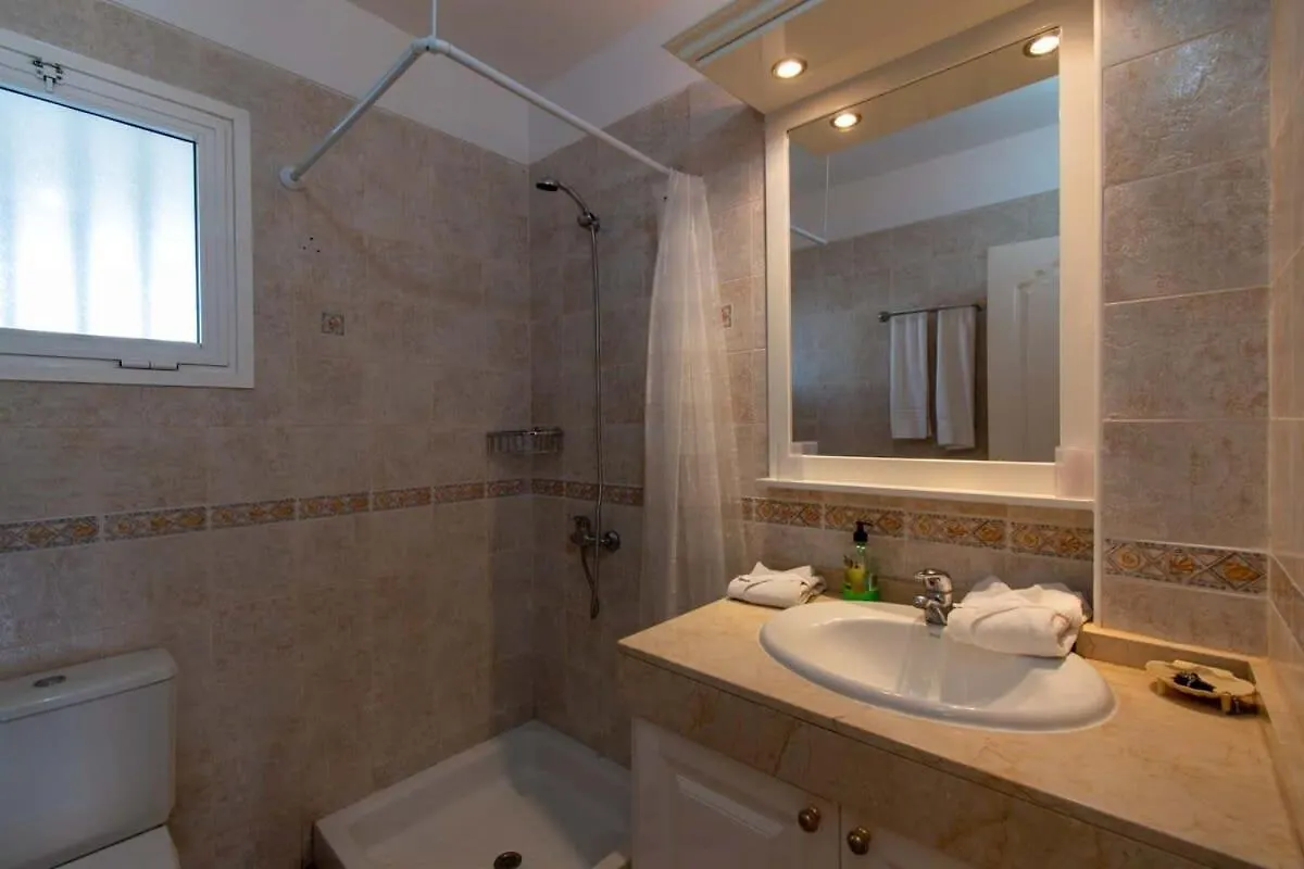 Benimar 13 - Two Bed Overlooking The Pool Costa Adeje